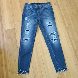 Judy blue distressed skinny jeans